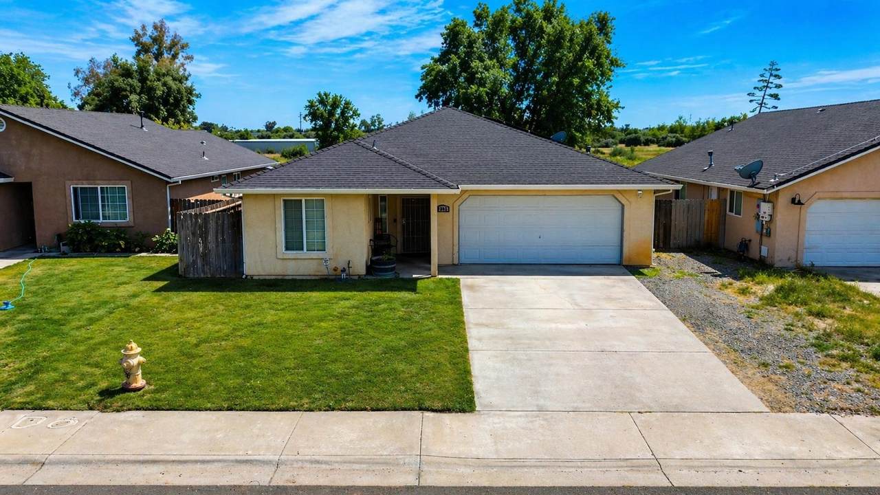 2059 Blossom Avenue - Photo 1
