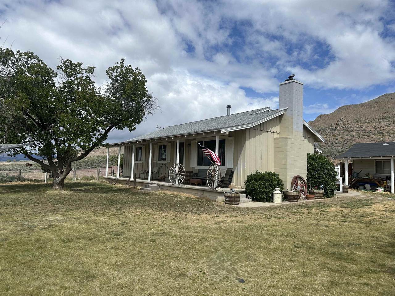 473-980 Blue Lane - Photo 1
