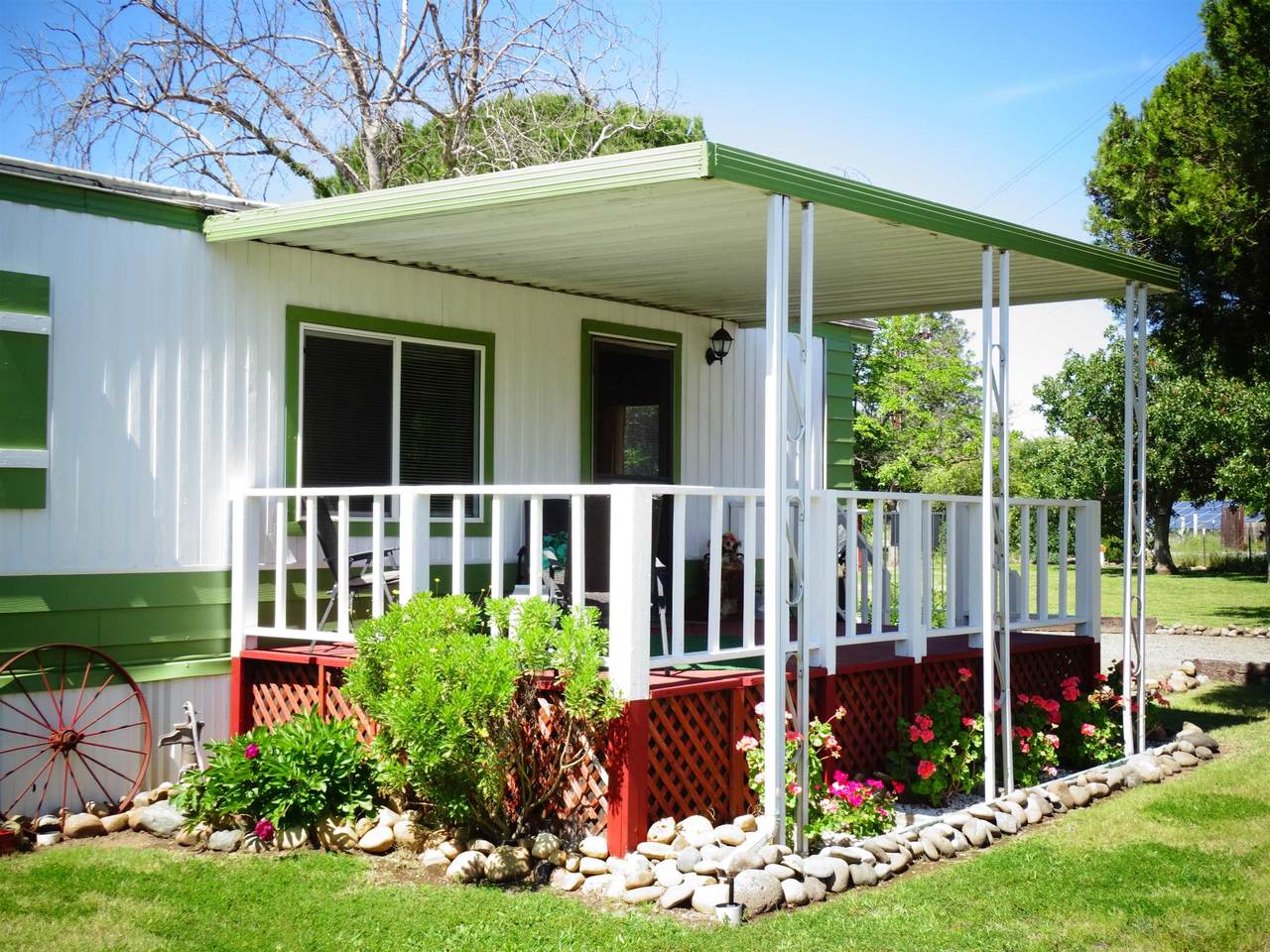https://bt-photos.global.ssl.fastly.net/tehama/1280_boomver_1_20260541-2.jpg