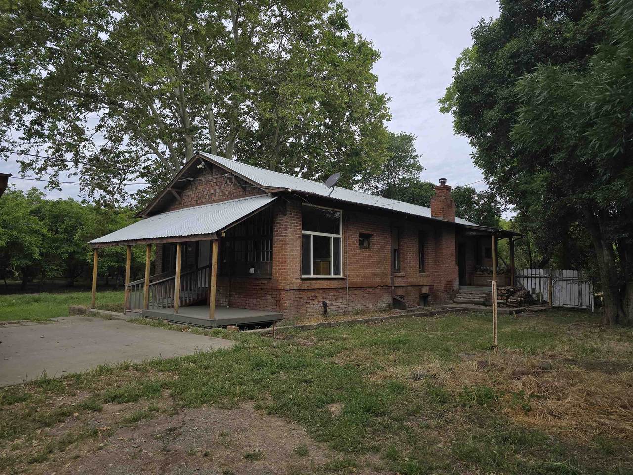 11061 Hwy 99 E - Photo 1