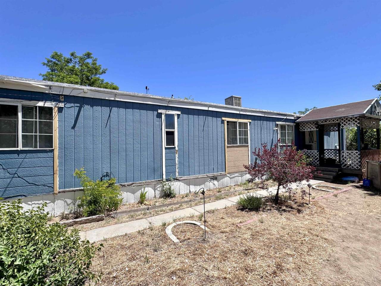 435-460 Laura Dr - Photo 1