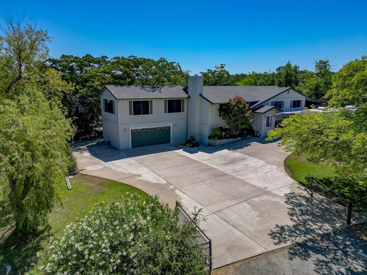 14610 Shasta View Drive - Photo 1