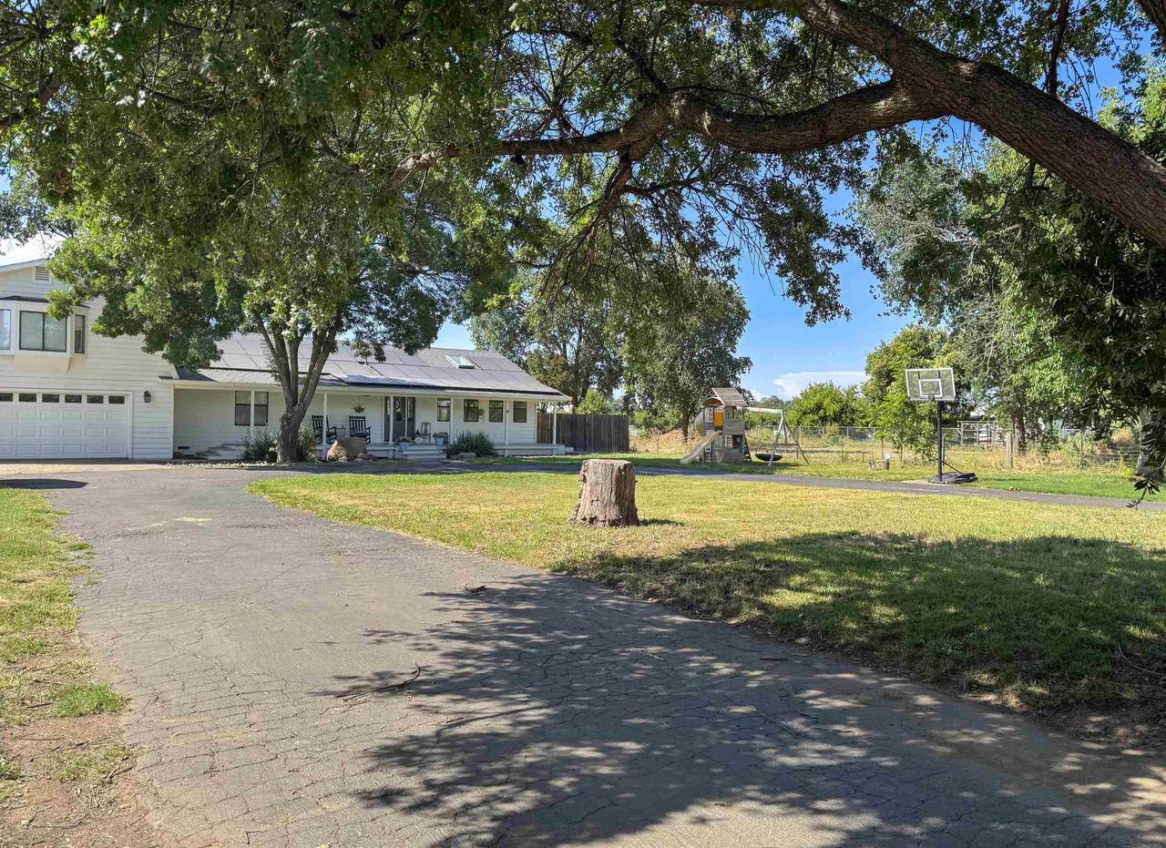 23260 Hogsback Road - Photo 1