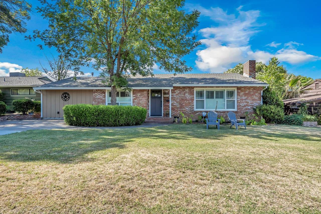 216 Treasure Drive - Photo 1