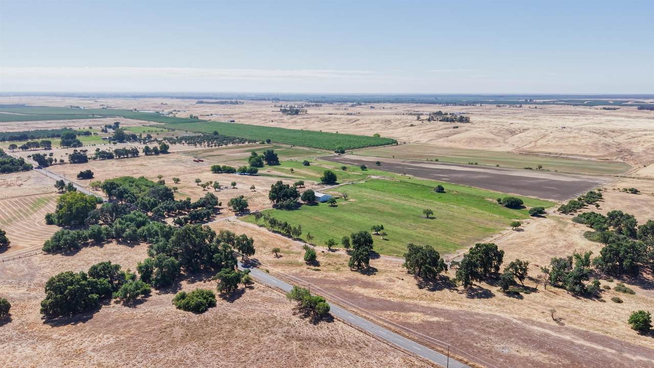 19115 Simpson Road - Photo 1