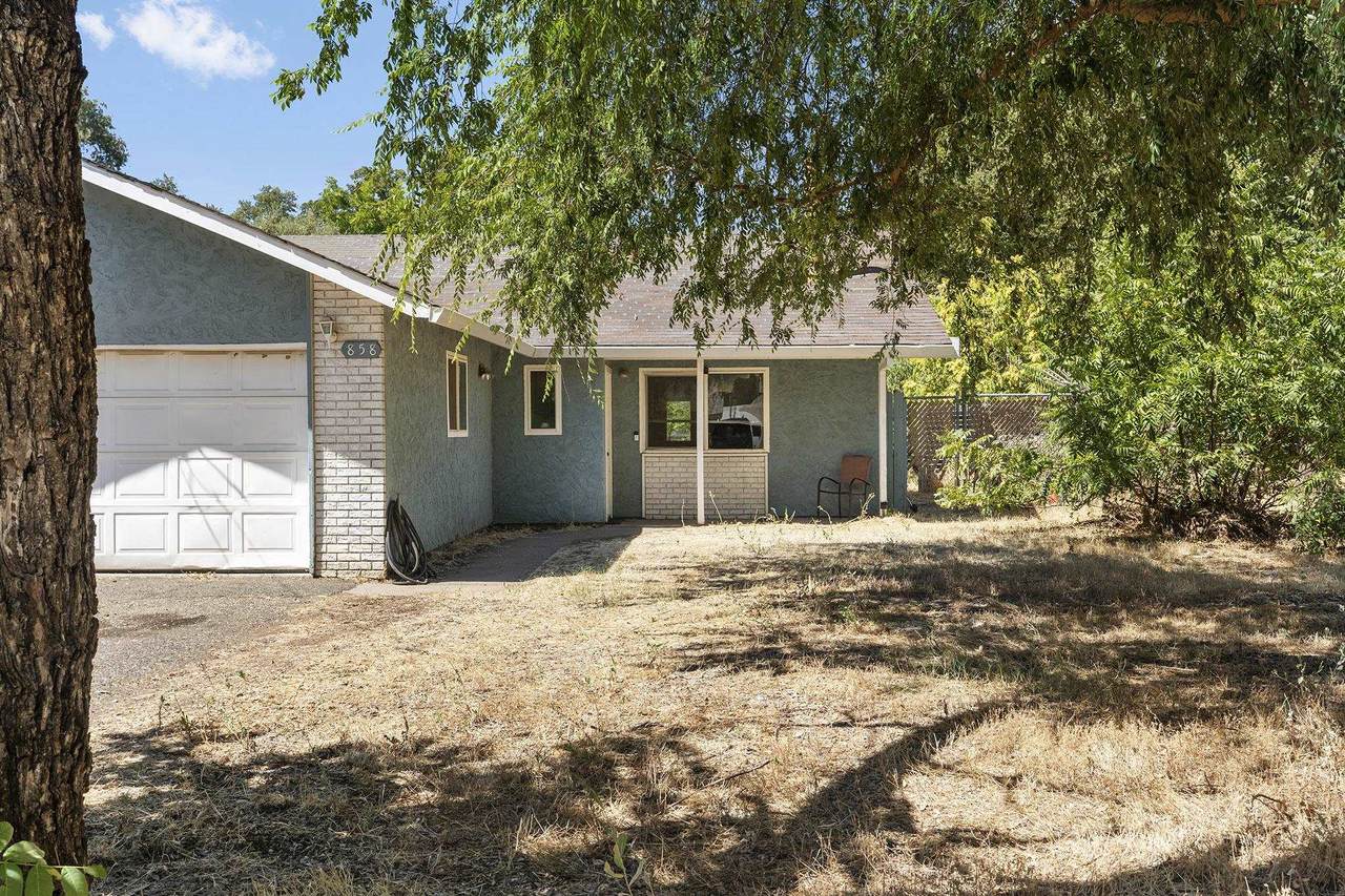 858 Cleveland Ave - Photo 1