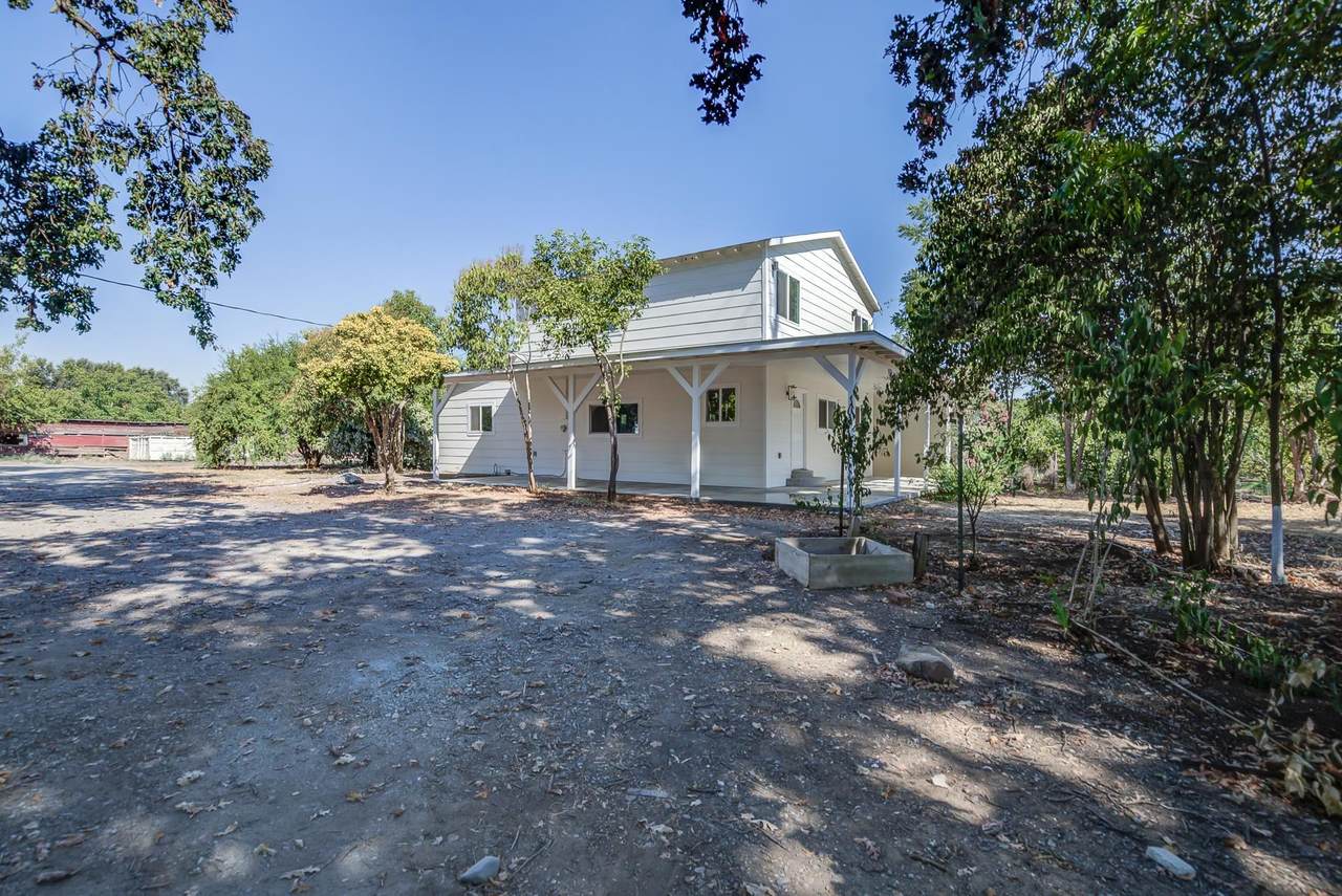 23622 Proberta Road - Photo 1