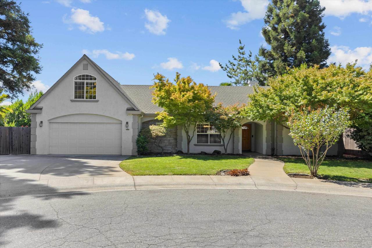 1150 Watts Estates Dr - Photo 1