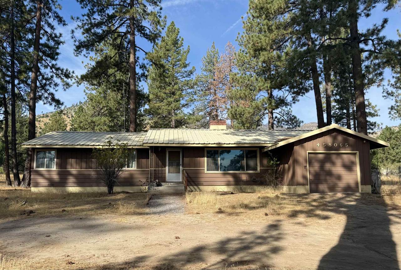 458-065 Highway 395 - Photo 1