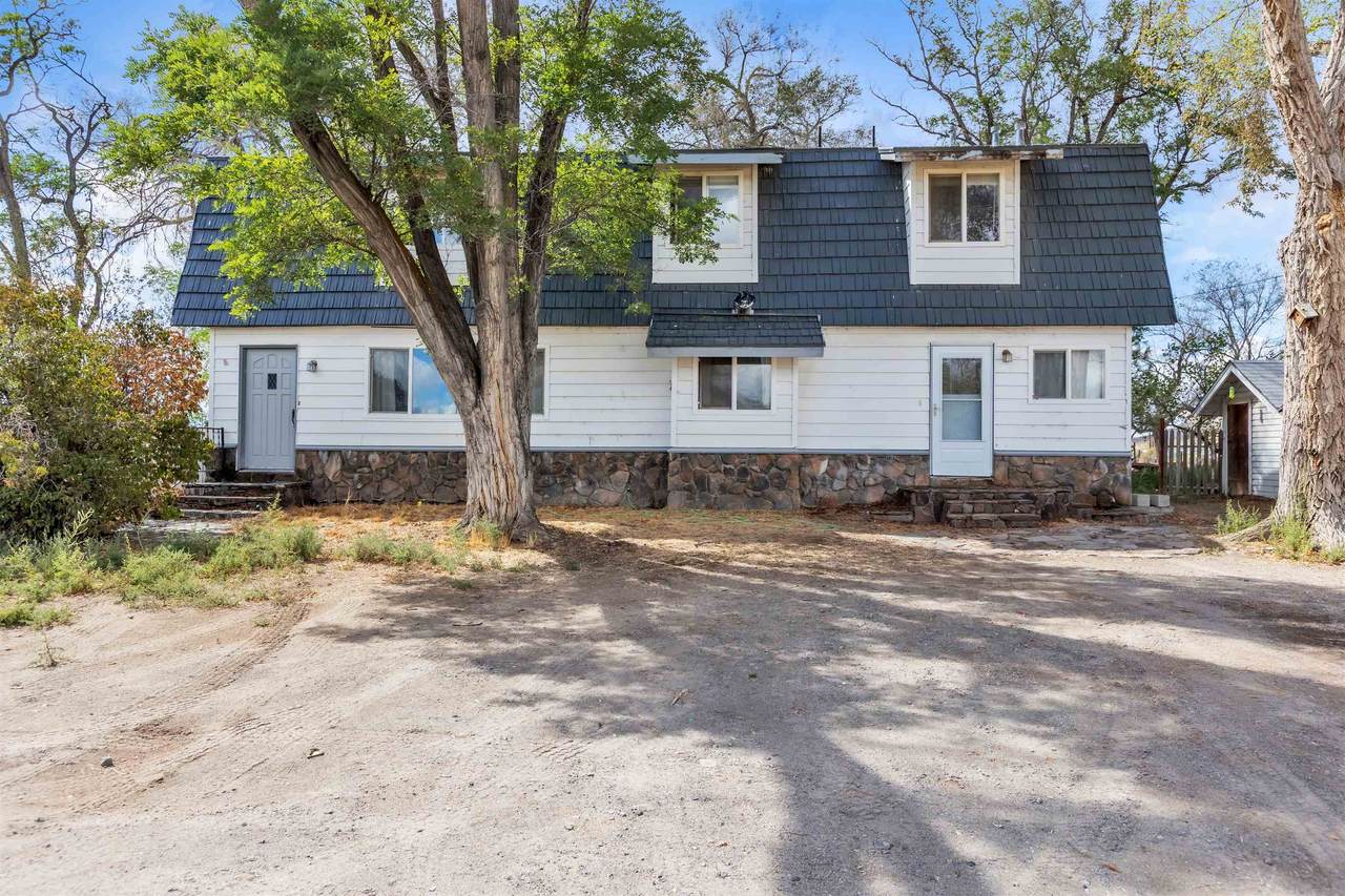 721-905 Highway 395 - Photo 1