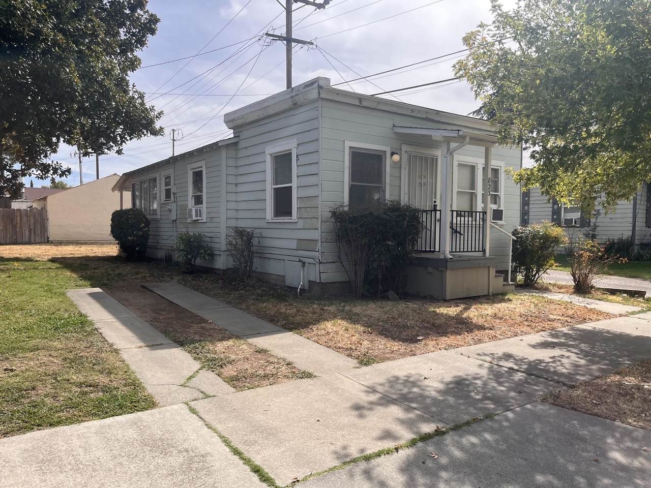 823 Hickory Street - Photo 1