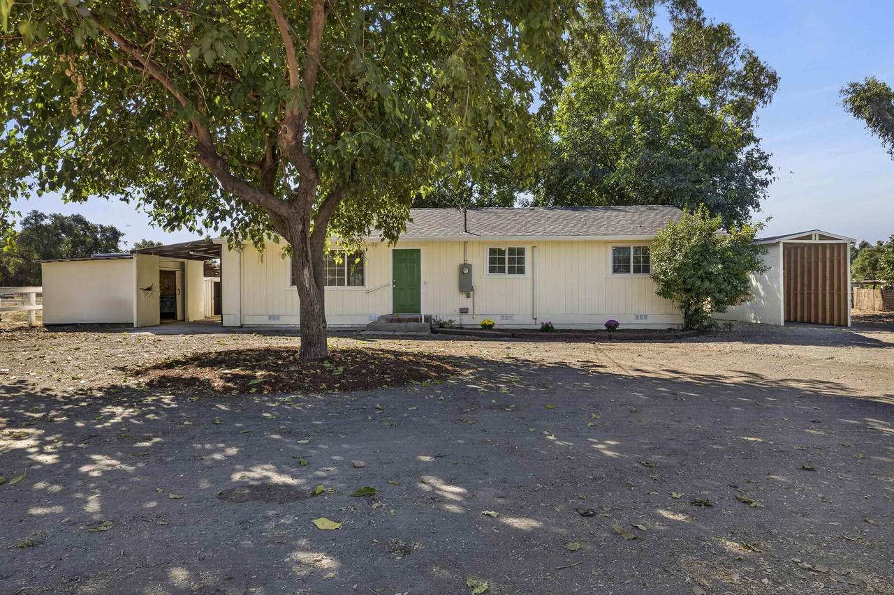 24821 Butler Street - Photo 1