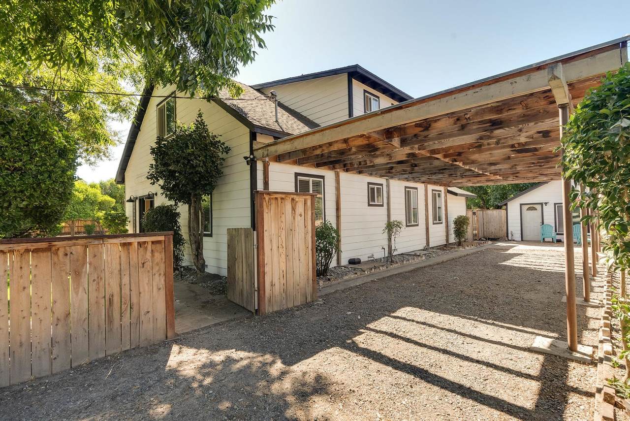 25091 Grant Street - Photo 1