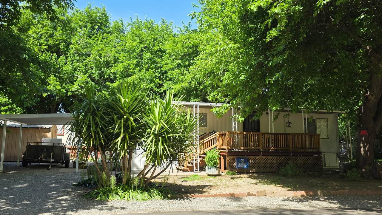 11705 SP 22 Parey Avenue - Photo 1