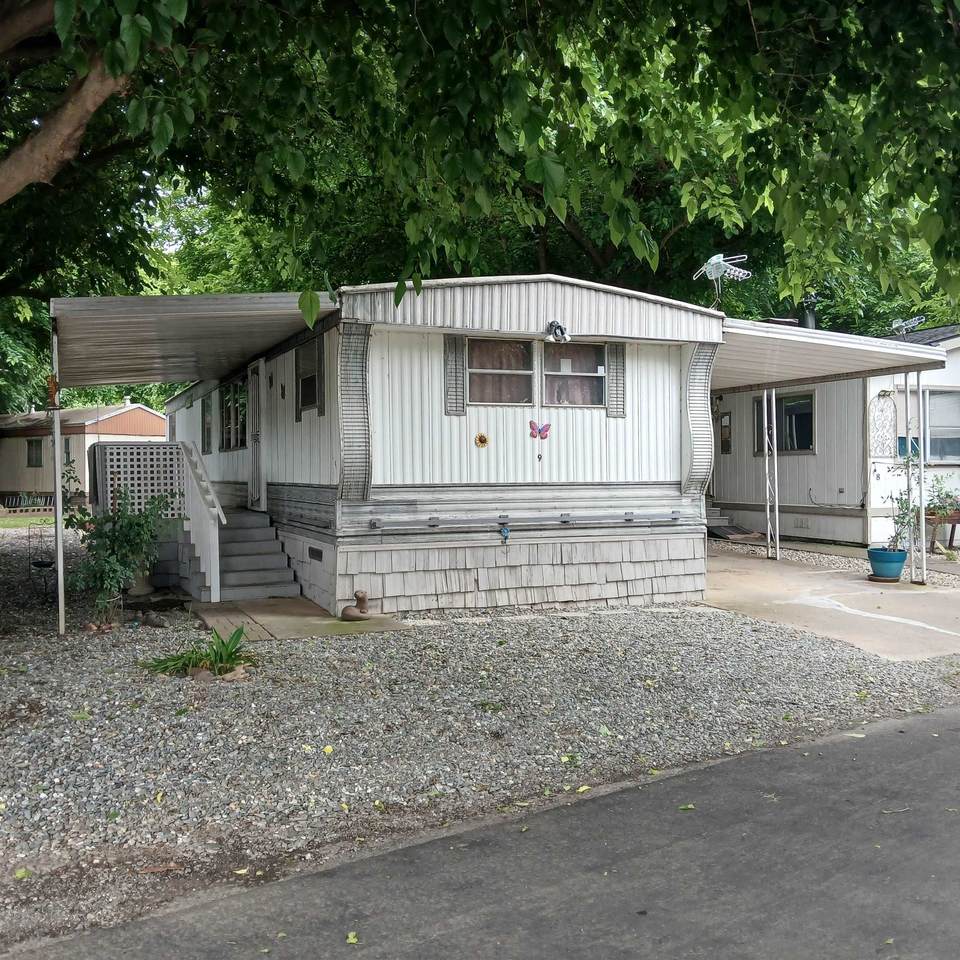 11705 SP 9 Parey Avenue - Photo 1
