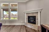 1560 Carl Court - Photo 12