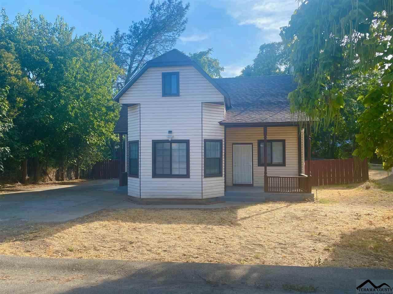 805 Center Avenue - Photo 1