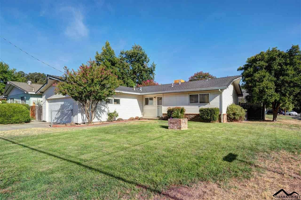 730 Reeds Avenue - Photo 1