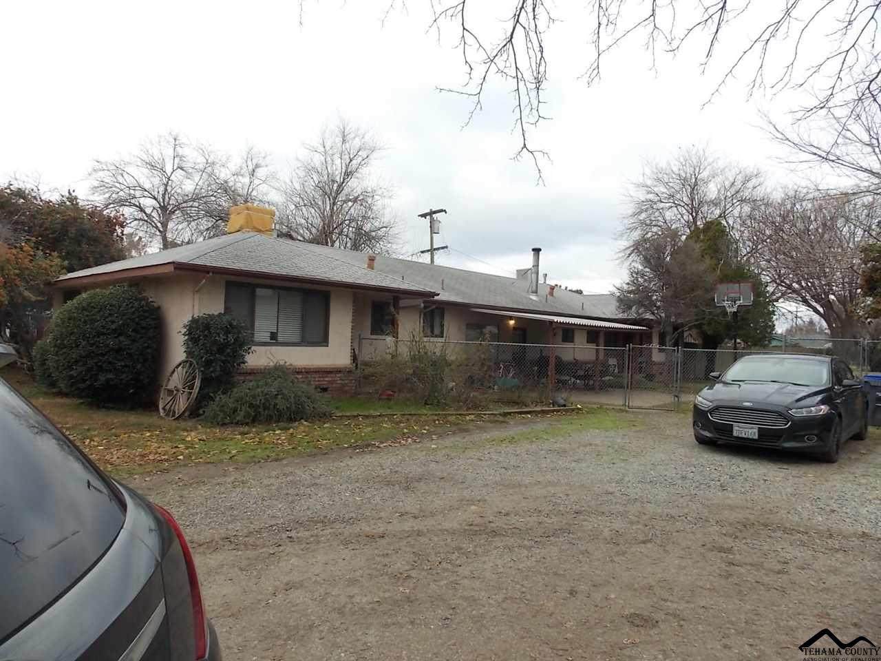 240 Chestnut Avenue - Photo 1