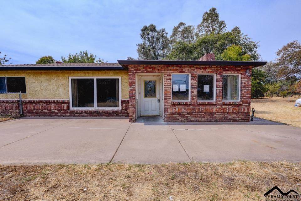 8315 Sherwood Blvd. - Photo 1