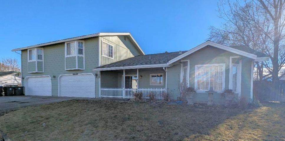 704-430 Anita Drive - Photo 1