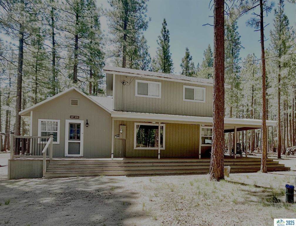 687-890 Tulip Way - Photo 1