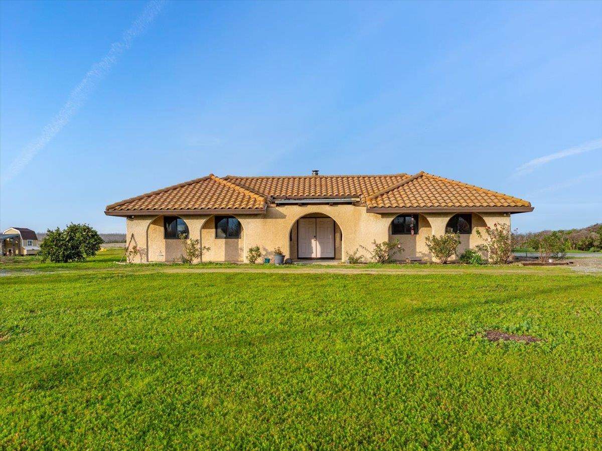 21550 Leaf Avenue - Photo 1
