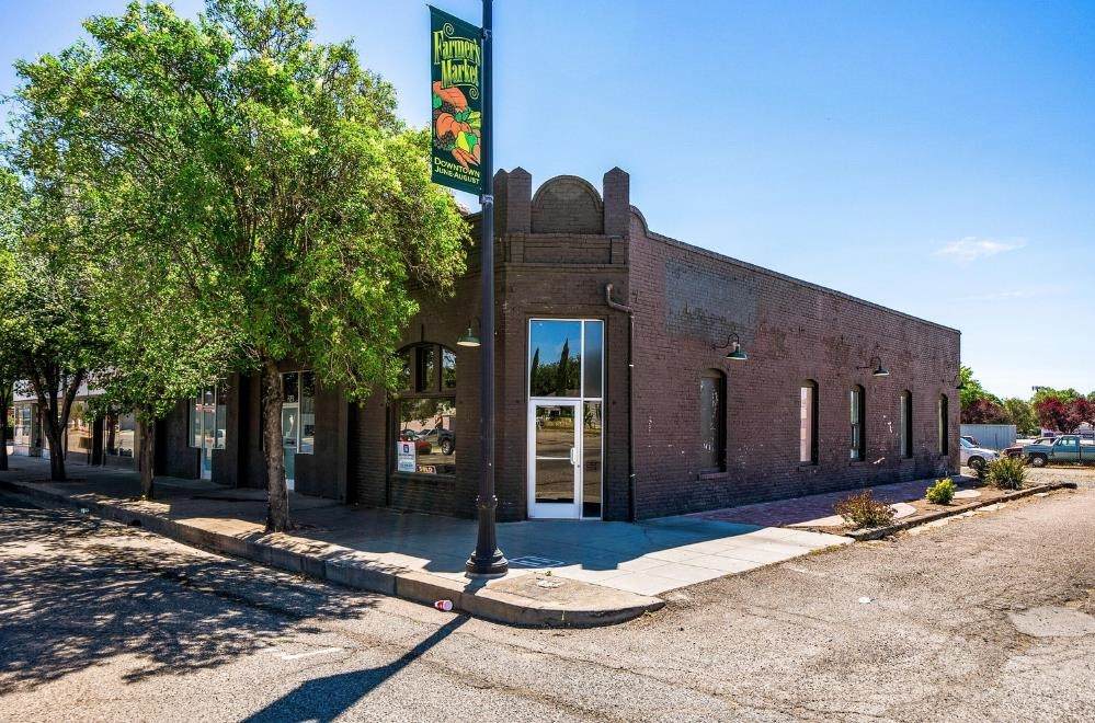 621 Walnut Street - Photo 1