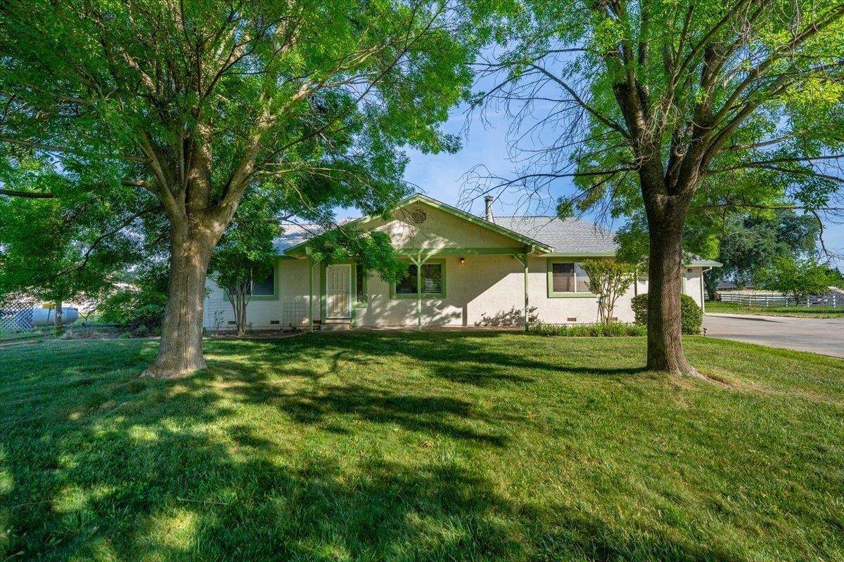 14410 Paynes Creek Road - Photo 1