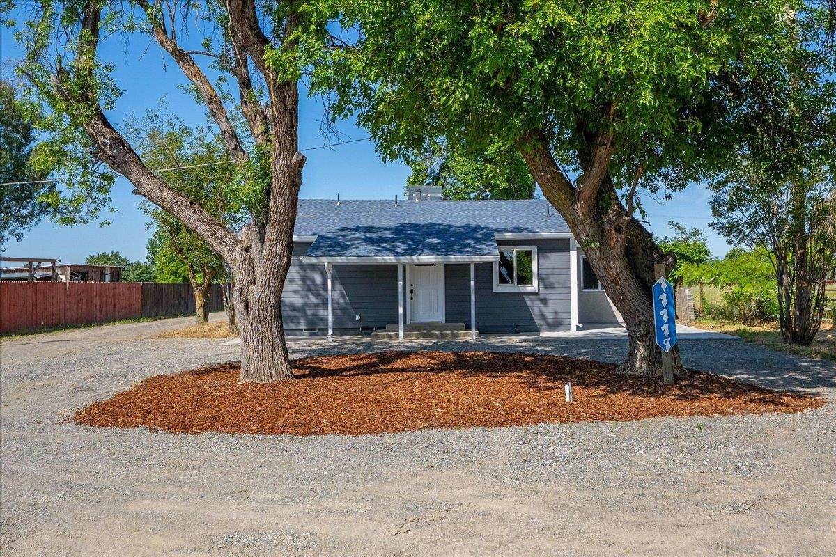 11119 Hwy 99 W - Photo 1