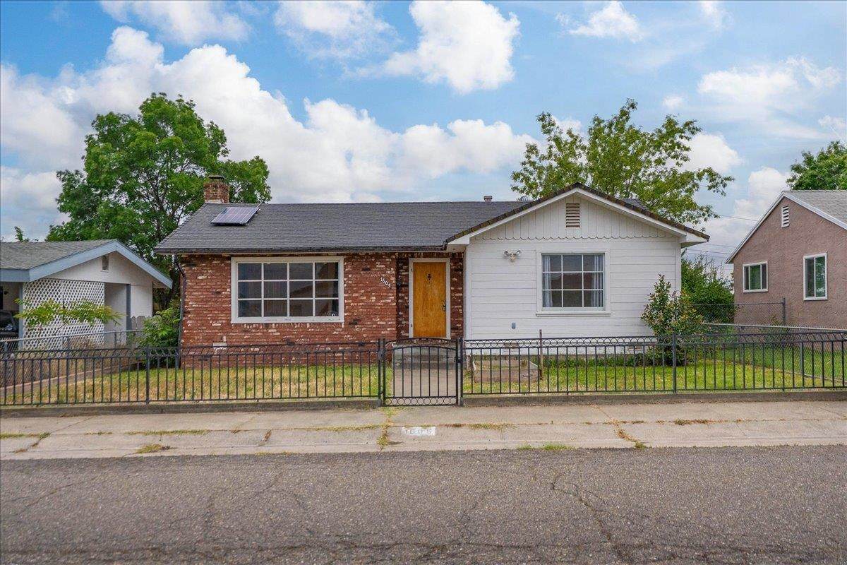 1605 Walbridge Street - Photo 1