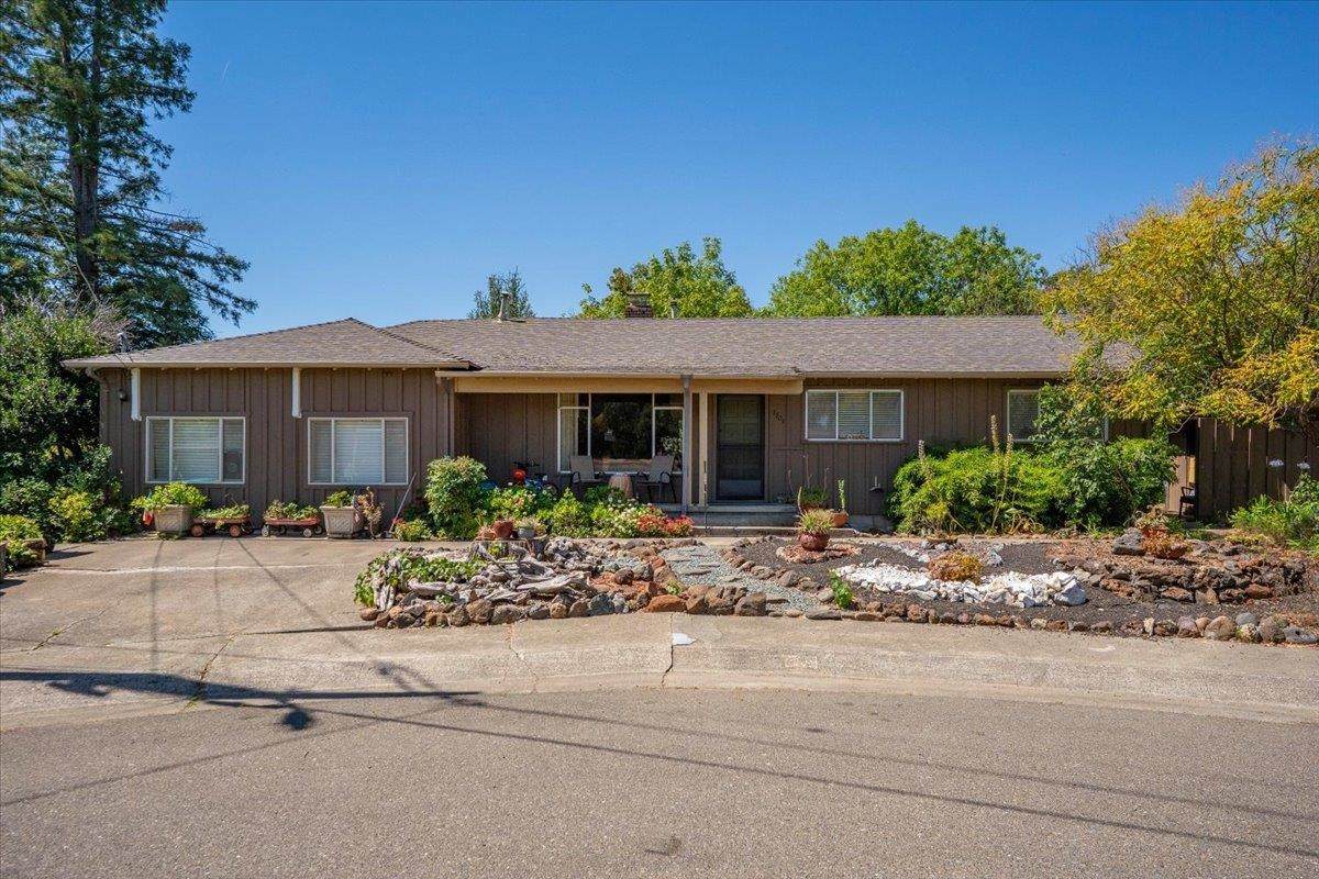 1905 Jefferson Avenue - Photo 1