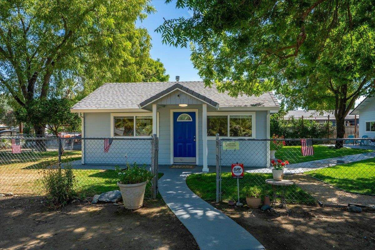 1221 Pear Street - Photo 1