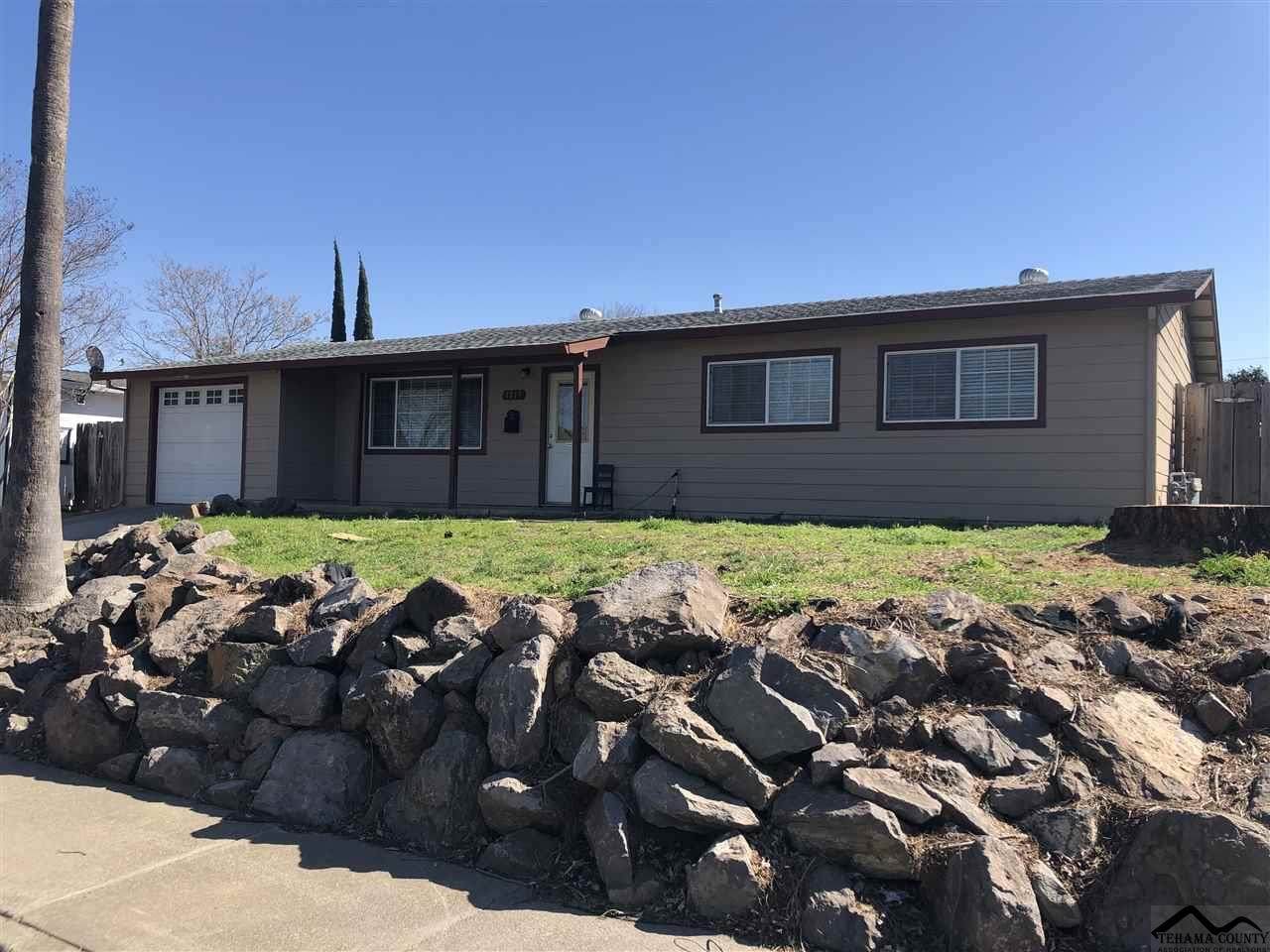 1015 Oak Grove Avenue - Photo 1