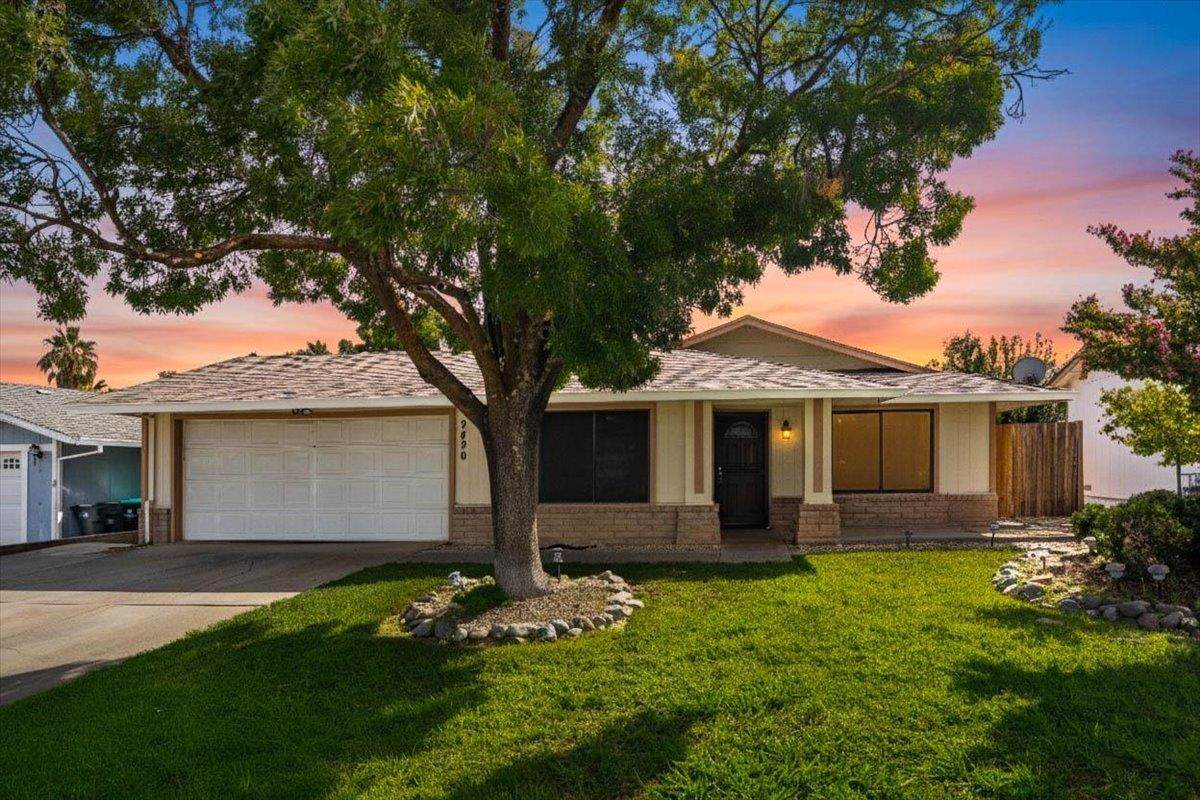 2420 Oriole Drive - Photo 1