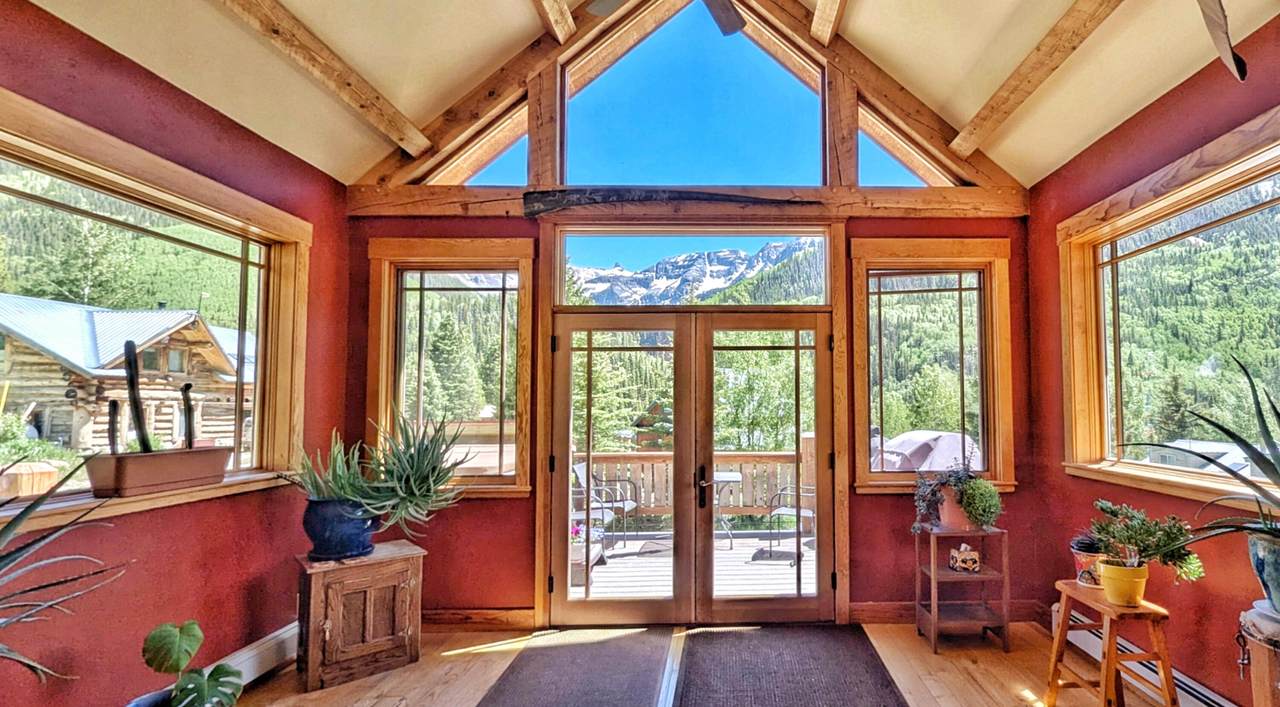 https://bt-photos.global.ssl.fastly.net/telluride/1280_boomver_17_44177-2.jpg