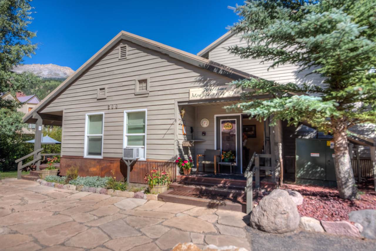 333 Davis Street - Photo 1