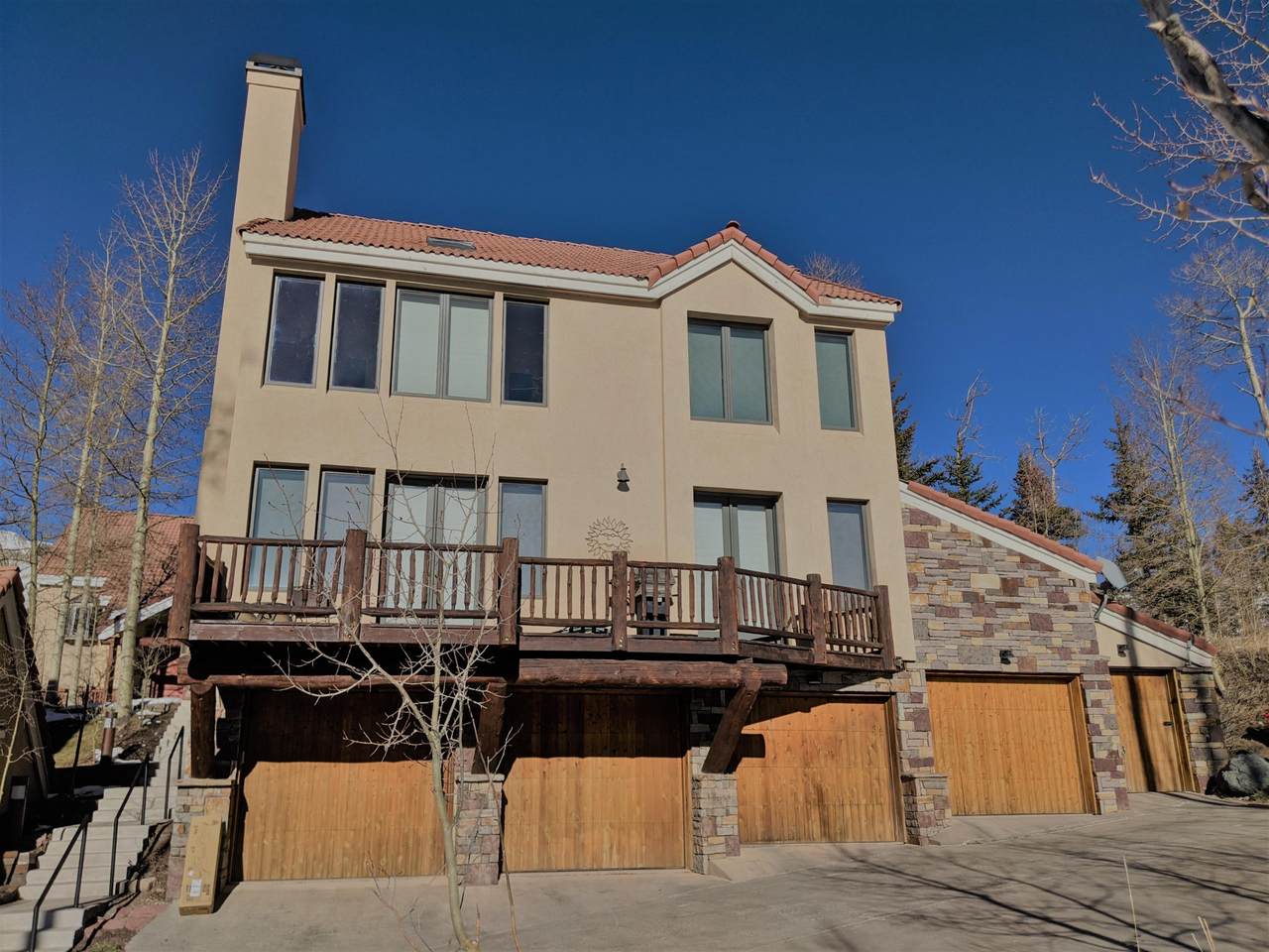 210 Sunny Ridge Place - Photo 1