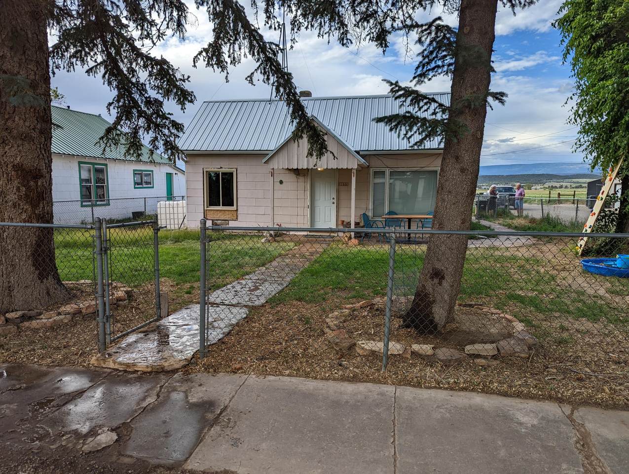 1455 Summit Street - Photo 1