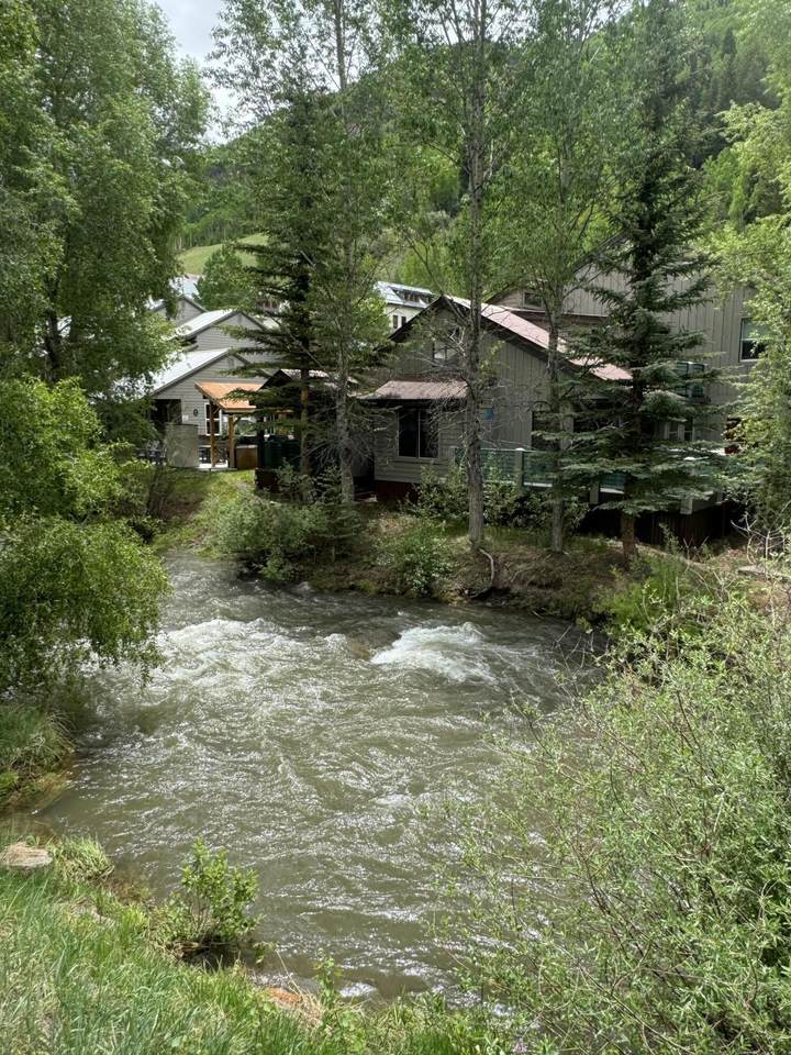 333 Davis Street - Photo 1