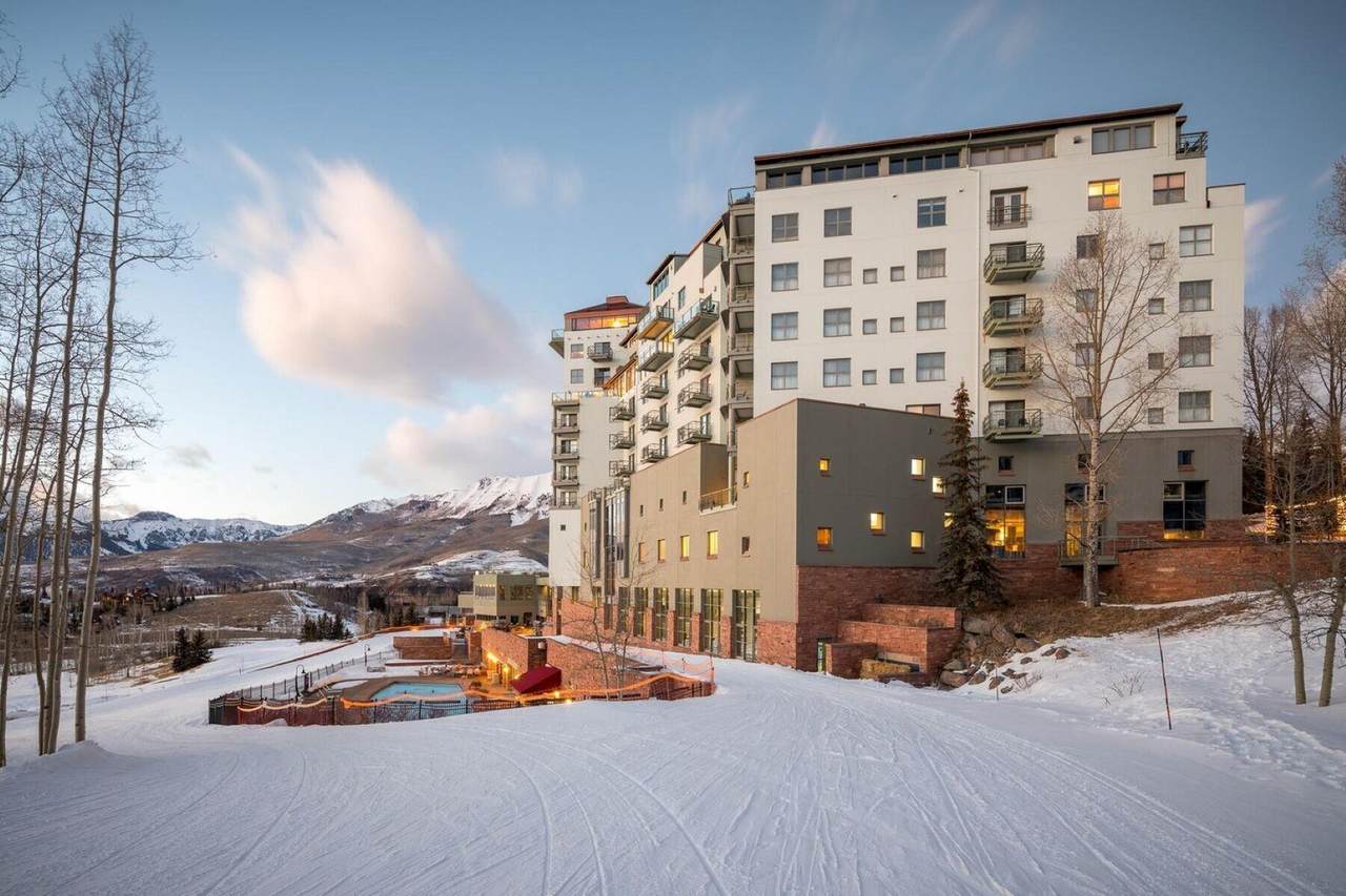 136 Country Club Drive - Photo 1