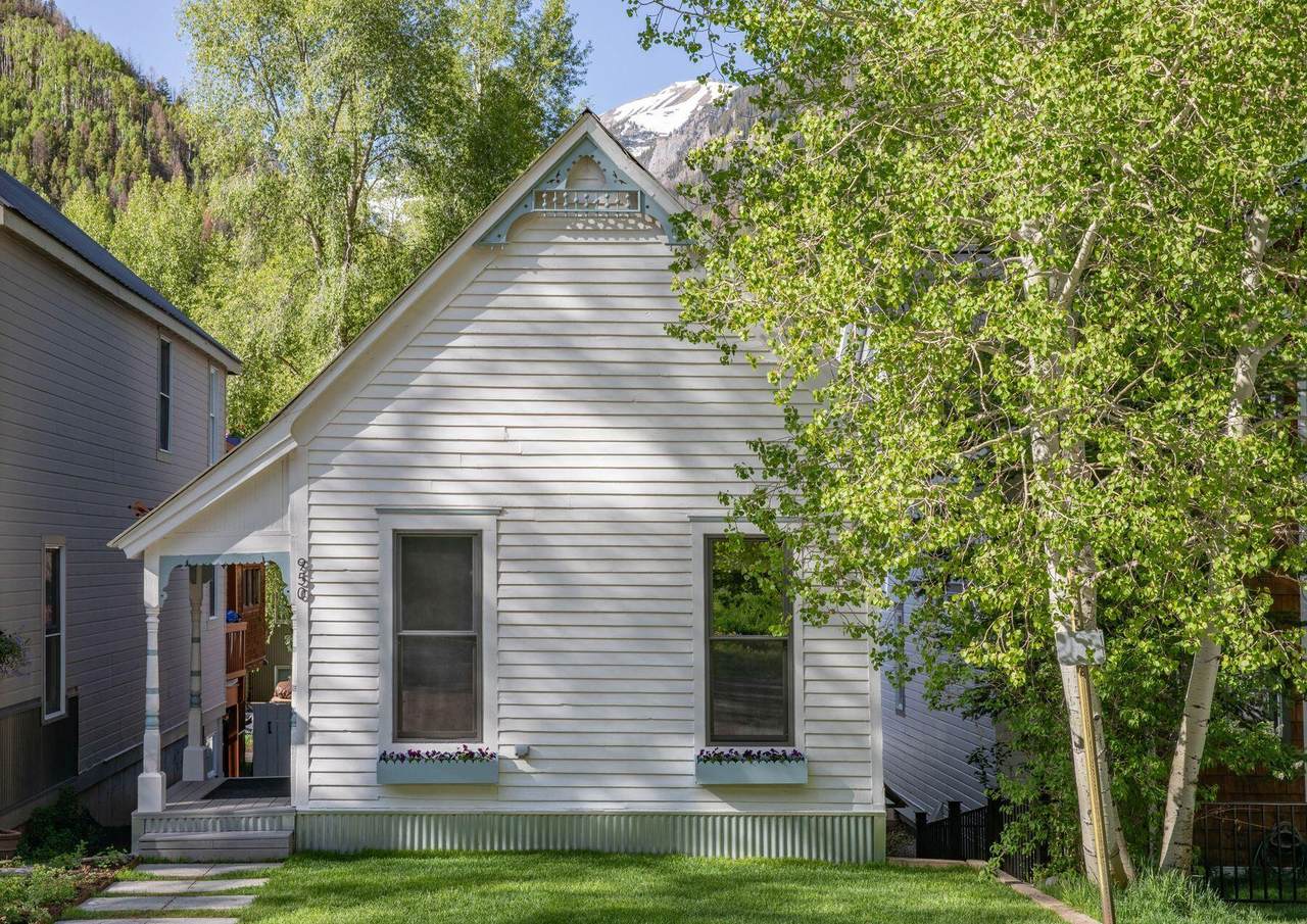 950 Columbia Avenue - Photo 1