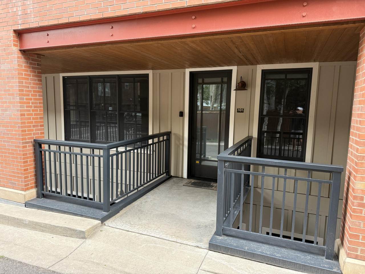 230 Pine Street - Photo 1