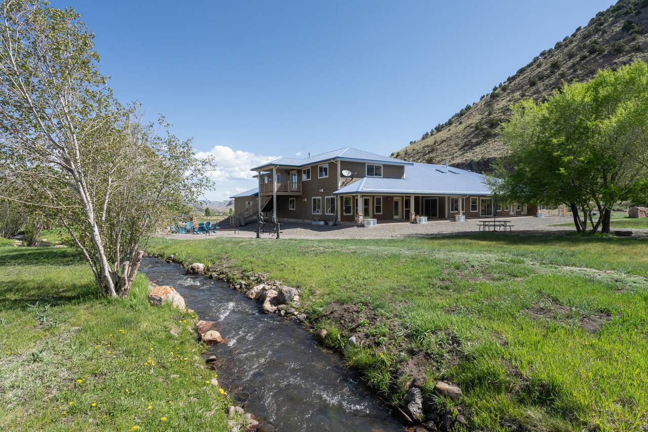 142 Meadow Road - Photo 1