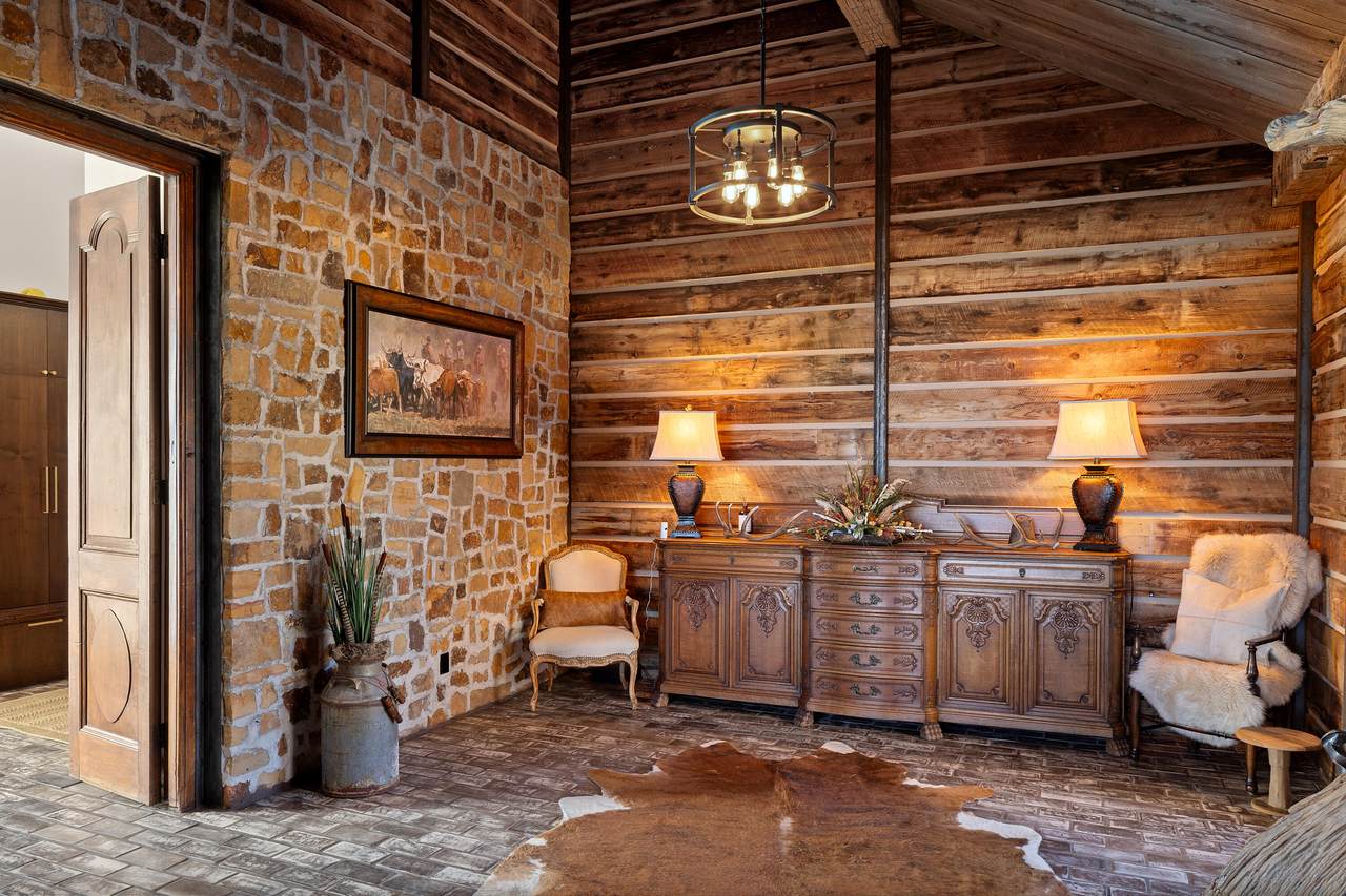 814 Hull Ridge Road - Photo 1