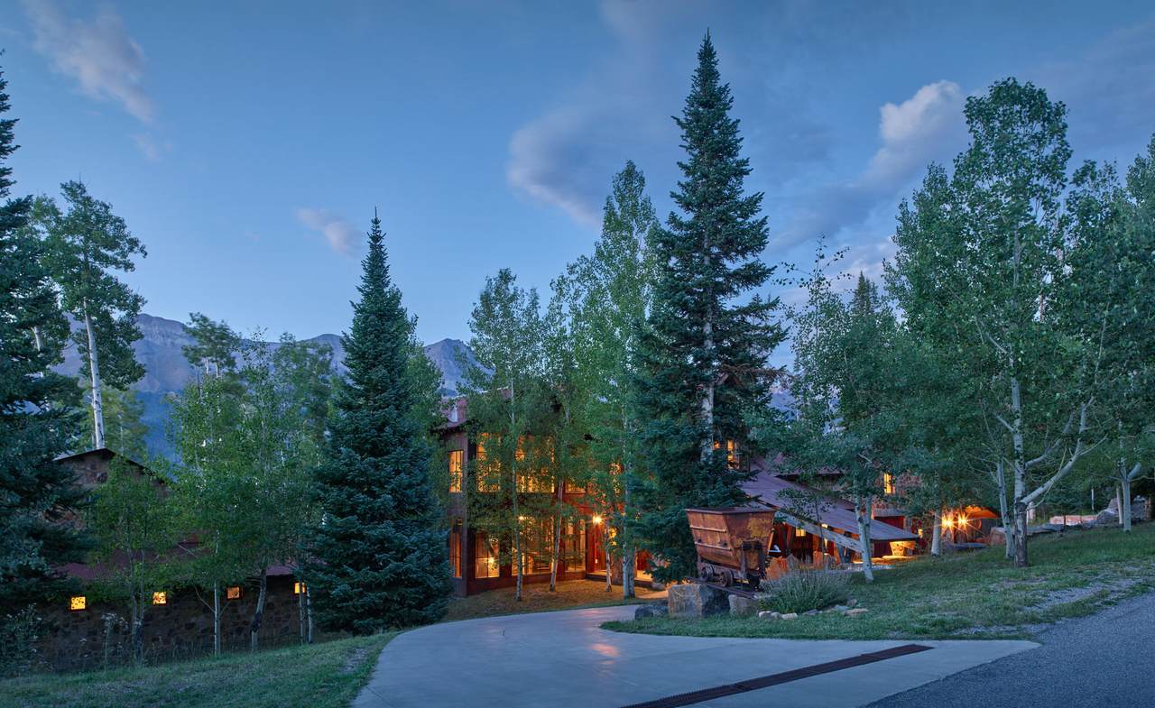 https://bt-photos.global.ssl.fastly.net/telluride/1280_boomver_1_43959-2.jpg