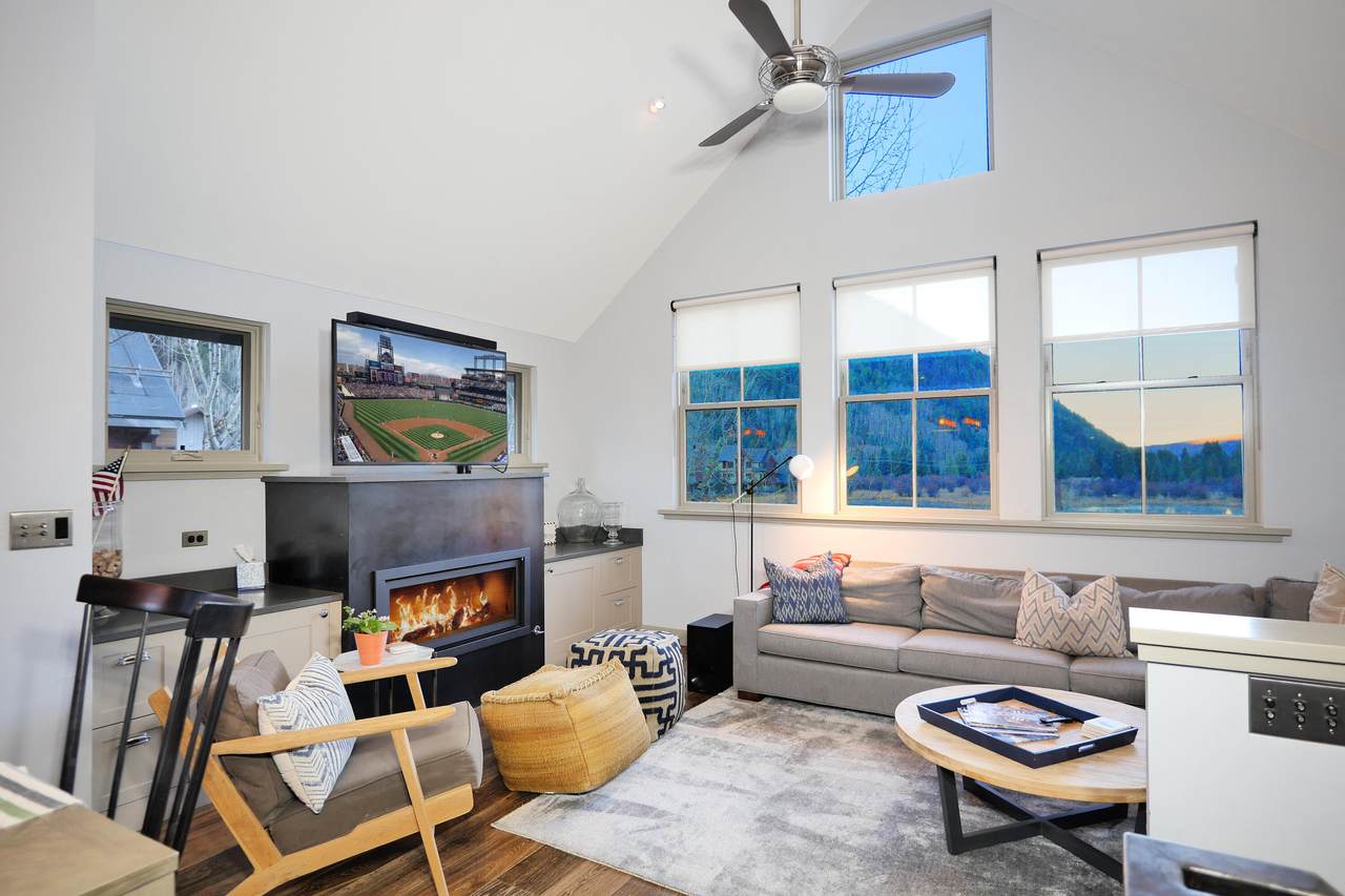 240 Mahoney Drive - Photo 1