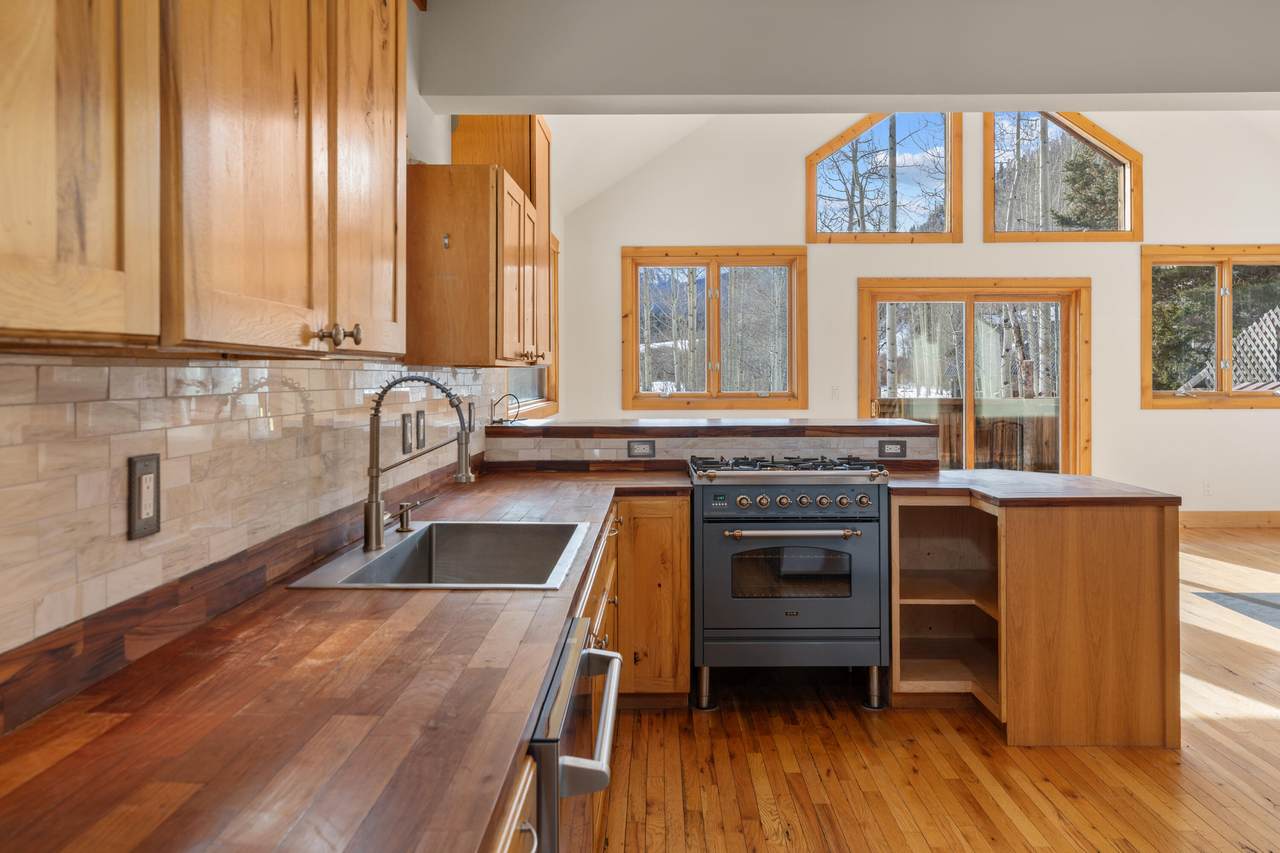 15 Beeslack Lane - Photo 1