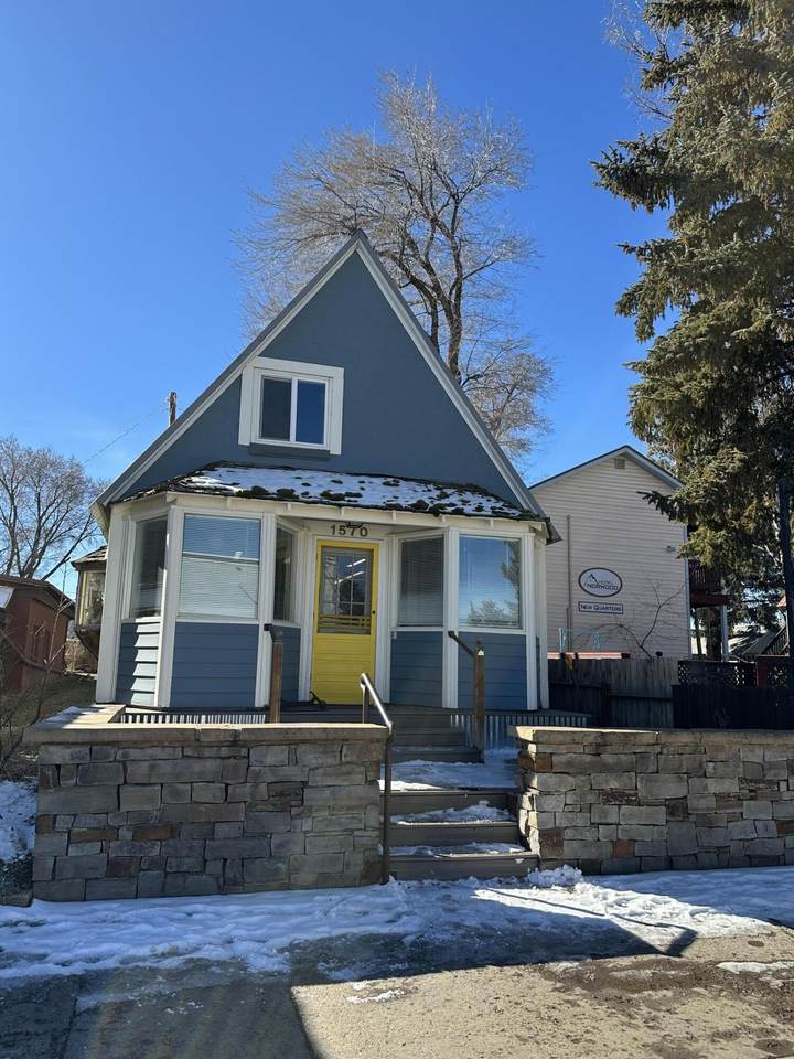 1570 Grand Avenue - Photo 1