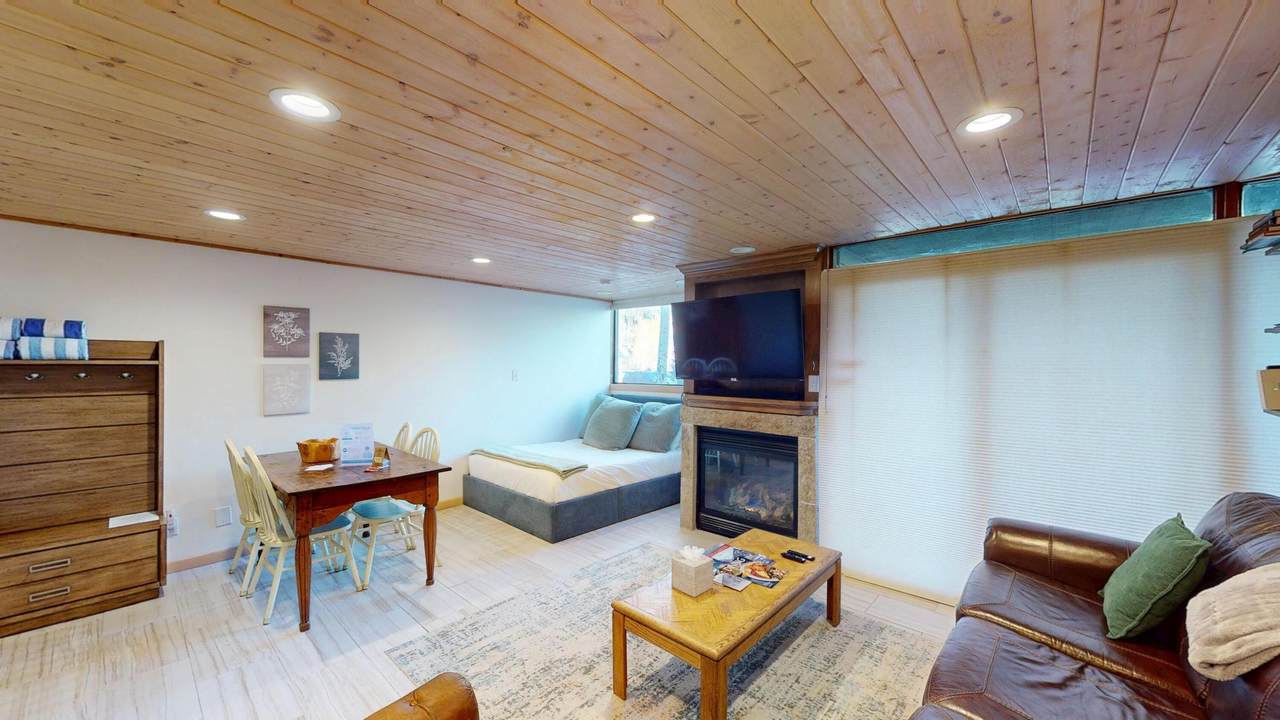 747 Pacific Avenue - Photo 1